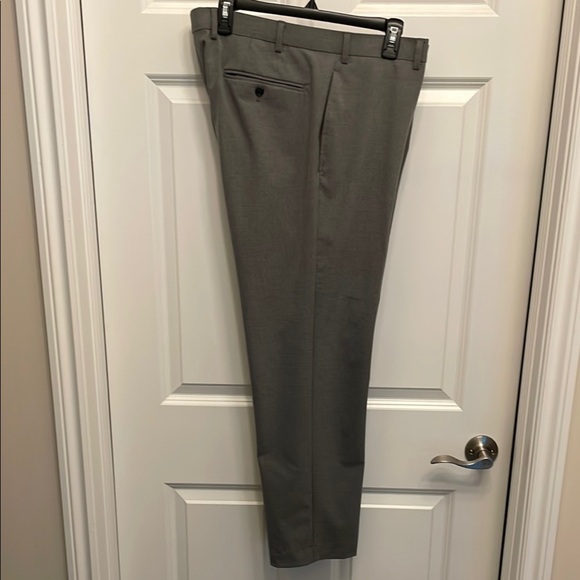 Michael Kors Gray Dress Pants Flat Front Comfy Fit Office Party Formal EUC - Picture 8 of 10